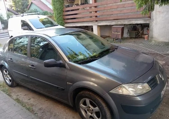 Renault Megane cena 2900 przebieg: 365920, rok produkcji 2004 z Warszawa małe 22